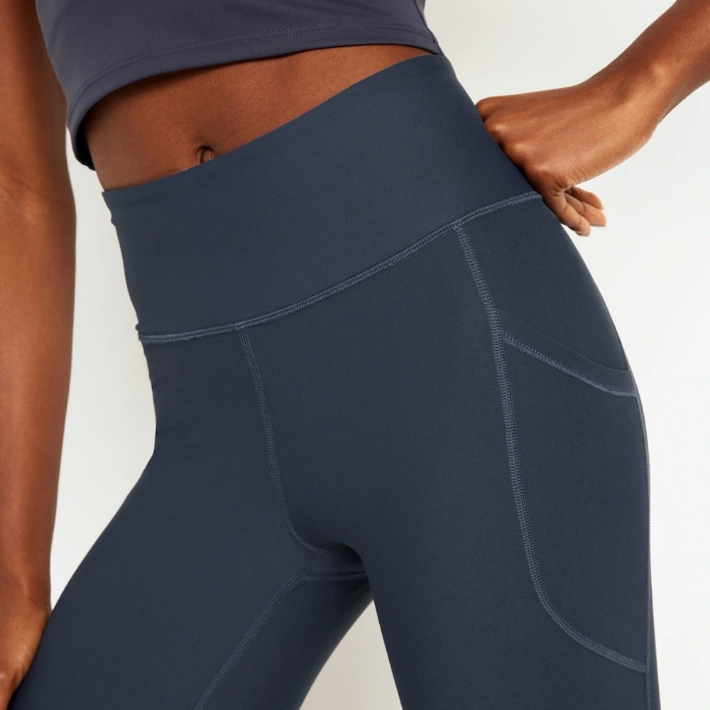 Old Navy Powersoft Crop with pockets High-Waisted Navy Women's Leggings